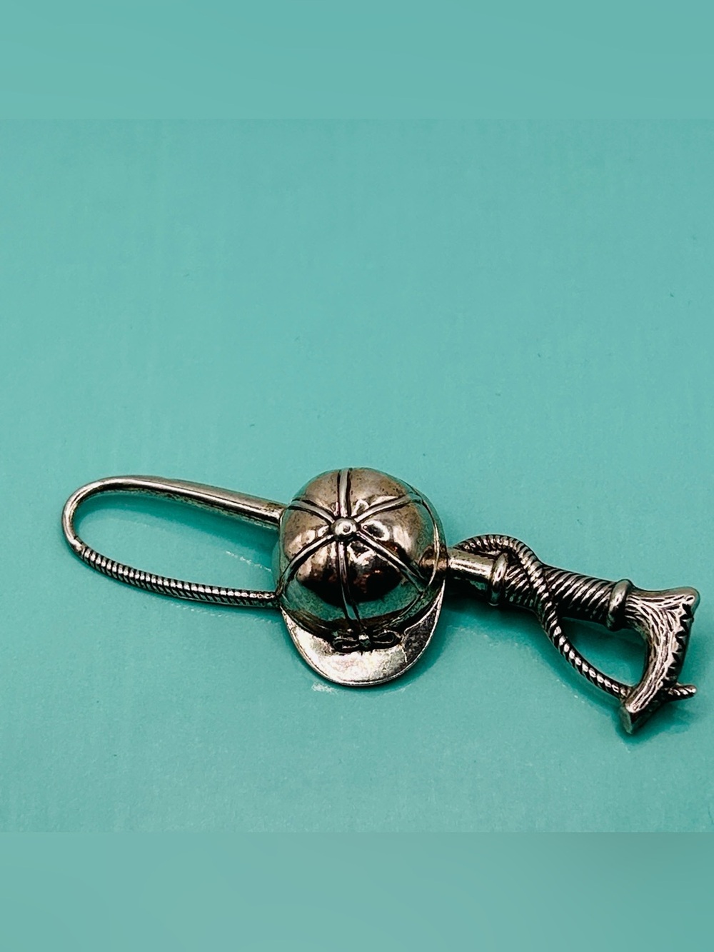 Sterling Silver Vintage Riding Crop & Hat Brooch VGC